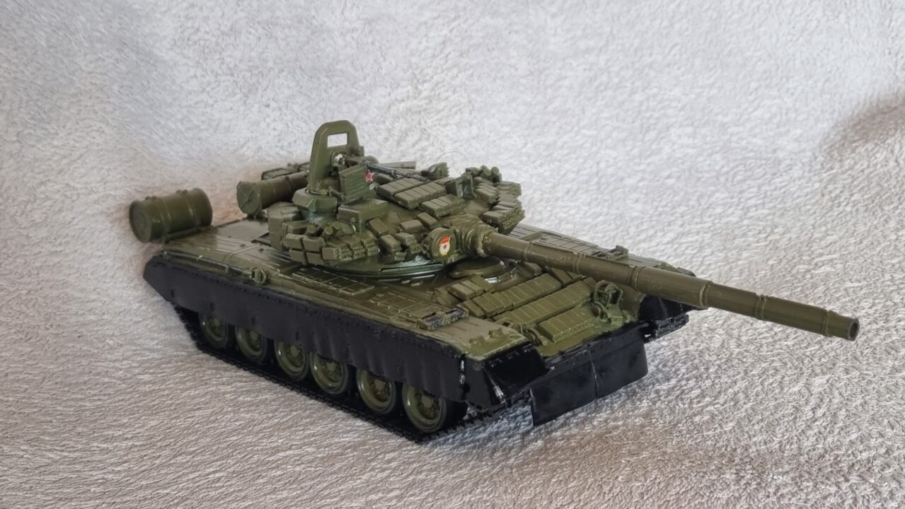 Т-80БВ, Вид спереди