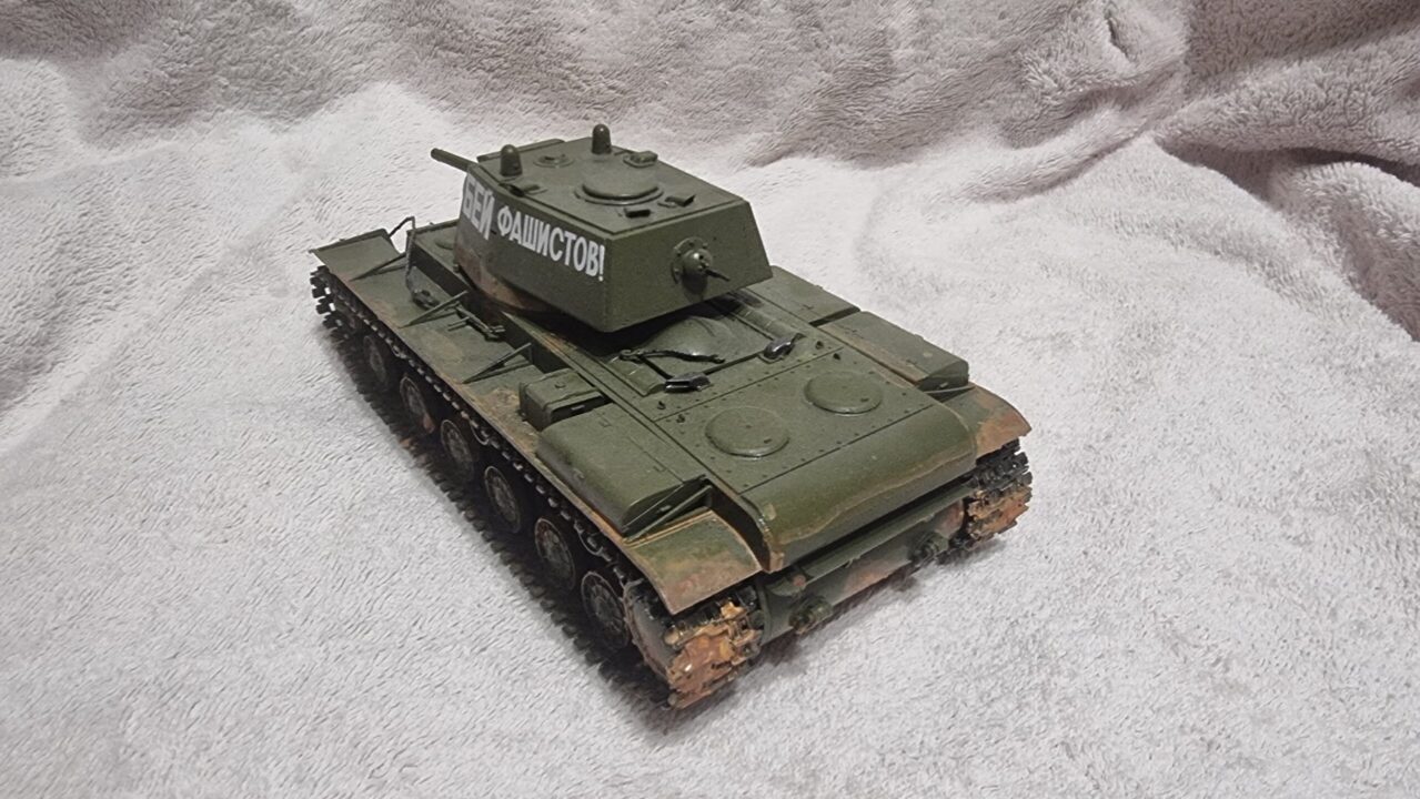 КВ-1 образца 1940 года, вид сзади